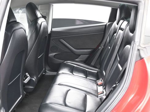 Used 2022 Tesla Model 3 Standard Range image 36