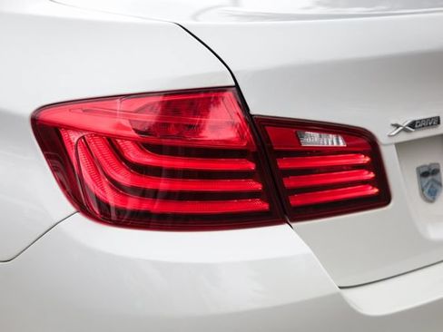 Used 2016 BMW 528i xDrive Sedan AWD/4WD image 12