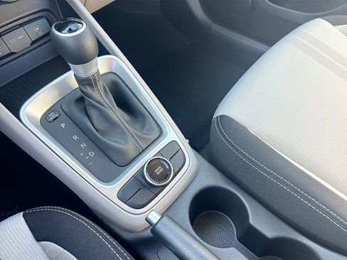 New 2025 Hyundai Venue SEL image 16