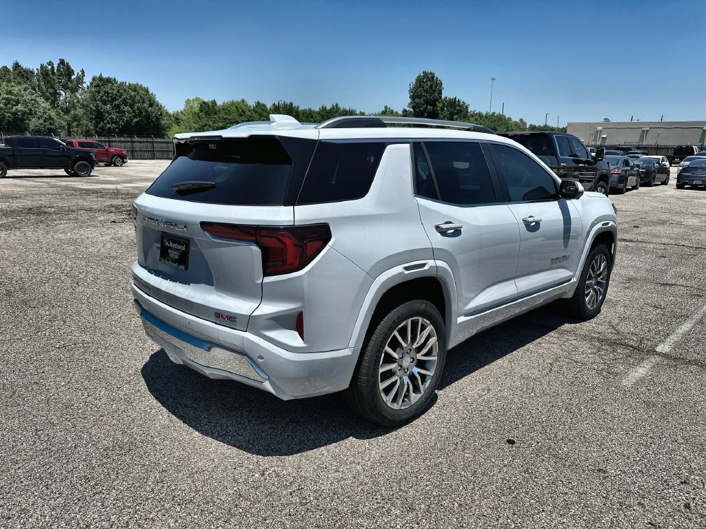 New 2026 GMC Terrain Denali AWD/4WD image 11