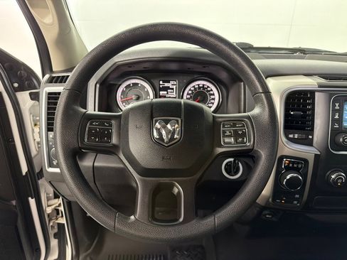 Used 2019 RAM 1500 Classic SLT AWD/4WD image 15
