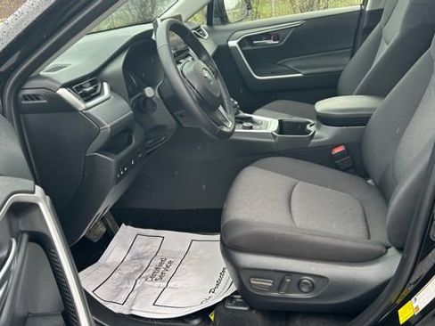 Used 2025 Toyota RAV4 XLE w/ Convenience Package AWD/4WD image 16