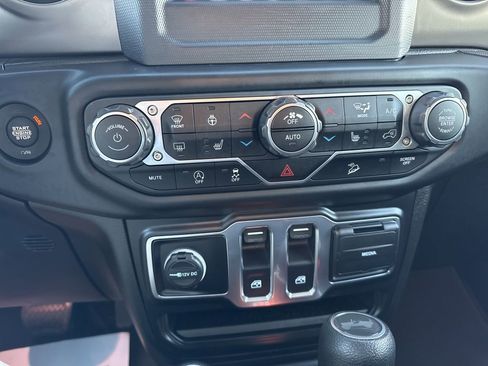 Used 2020 Jeep Wrangler Sport AWD/4WD image 28