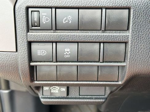 Used 2024 Toyota Tacoma SR5 AWD/4WD image 24
