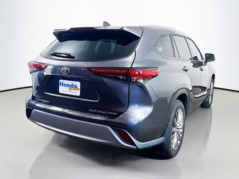 Used 2021 Toyota Highlander Platinum AWD/4WD image 7