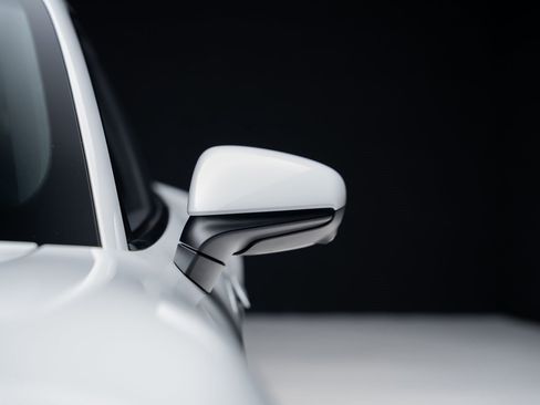 Used 2023 Porsche Taycan w/ Premium Package image 14