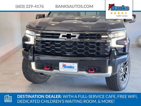 Used 2023 Chevrolet Silverado 1500 ZR2 w/ Technology Package AWD/4WD image 3