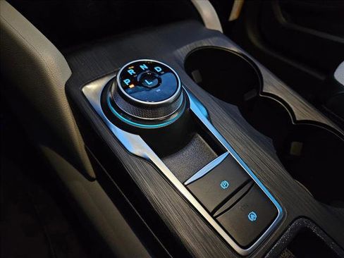 New 2026 Ford Escape SE FWD image 13