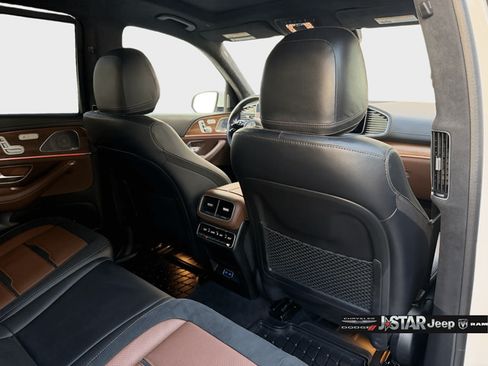 Used 2024 Mercedes-Benz GLS 63 AMG 4MATIC image 33