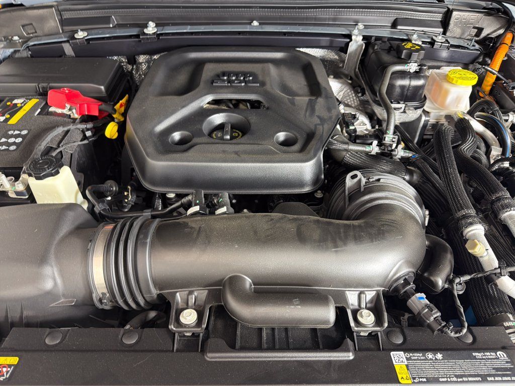 Used 2025 Jeep Wrangler Unlimited Sport S 4xe AWD/4WD image 23