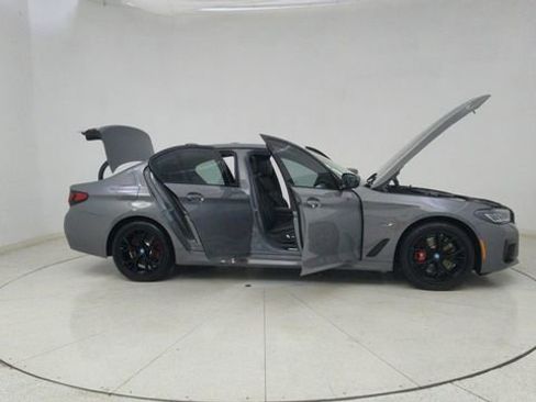 Used 2022 BMW 530e xDrive w/ Executive Package image 76