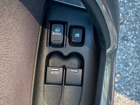 Used 2011 Honda CR-Z EX image 16
