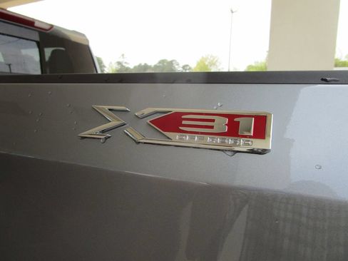 Used 2026 GMC Sierra 1500 SLE AWD/4WD image 13