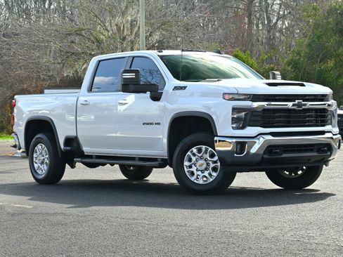 Used 2024 Chevrolet Silverado 2500 LT w/ All Star Edition image 2