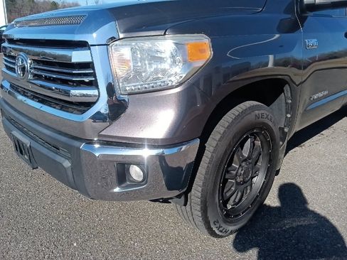 Used 2016 Toyota Tundra SR5 image 9