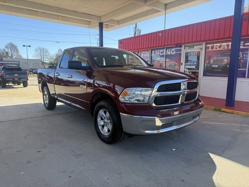 Used 2018 RAM 1500 Classic SLT image 1