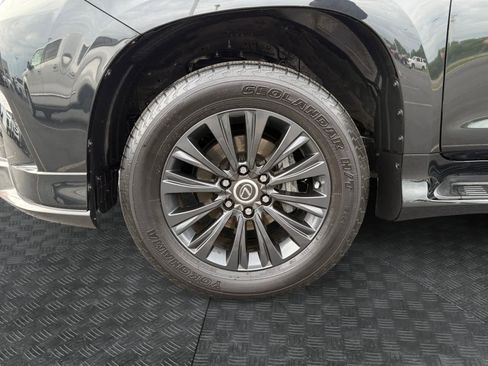 Used 2022 Lexus GX 460 Premium w/ Accessory Package AWD/4WD image 15