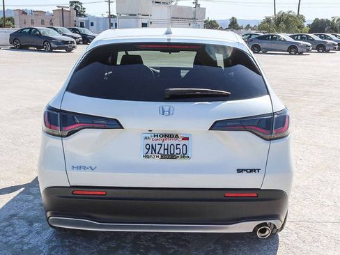 Certified 2025 Honda HR-V Sport image 5