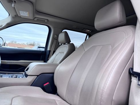 Used 2024 Ford Expedition Max Limited image 24