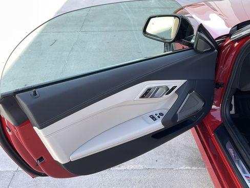 New 2026 BMW Z4 M40i w/ Premium Package RWD image 14