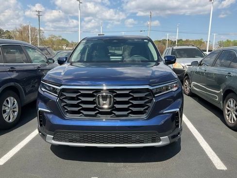 Used 2025 Honda Pilot EX-L image 12