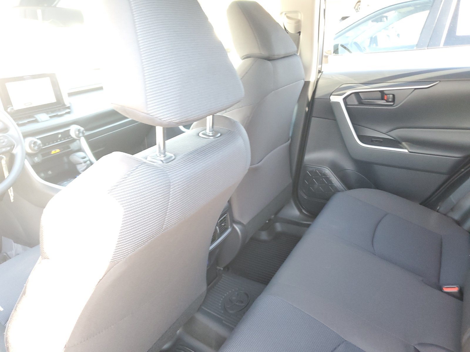 Used 2025 Toyota RAV4 LE AWD/4WD image 14