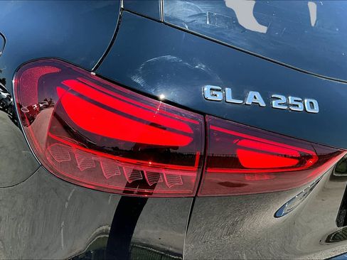 New 2025 Mercedes-Benz GLA 250 image 6