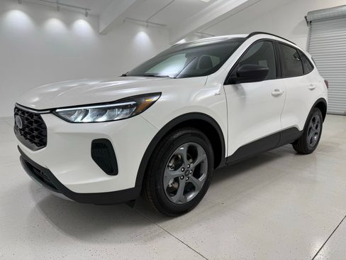 New 2026 Ford Escape ST-Line w/ Tech Pack #1 image 3