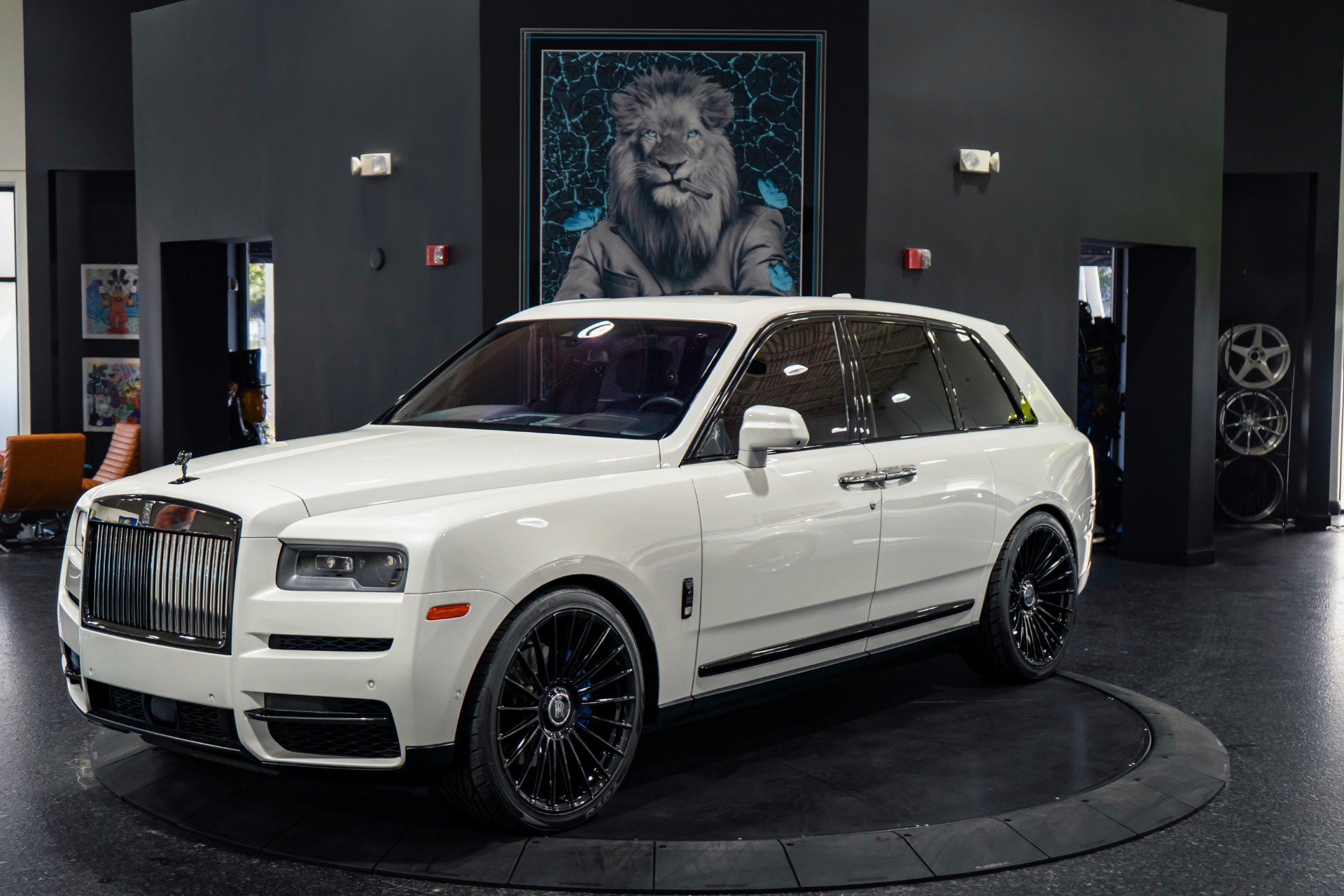 Used 2021 Rolls-Royce Cullinan Black Badge AWD/4WD image 1