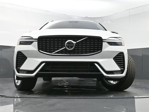 Used 2025 Volvo XC60 B5 Ultra w/ Protection Package Premier image 24