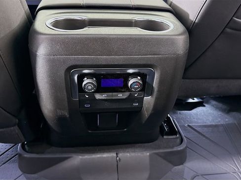 New 2026 Chevrolet Suburban RST w/ RST Capability Package AWD/4WD image 29