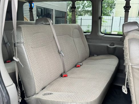 Used 2017 Chevrolet Express 3500 LT w/ LT Preferred Equipment Group image 30