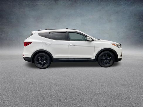 Used 2017 Hyundai Santa Fe Sport image 9
