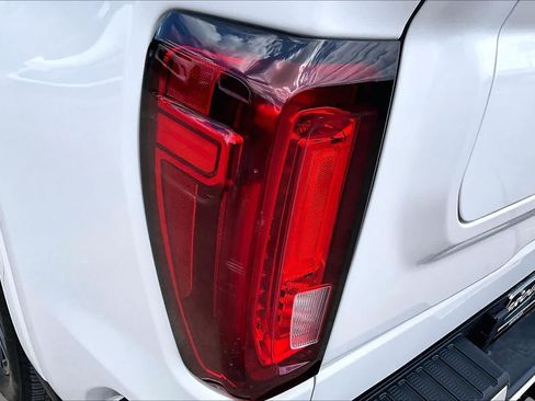 Used 2022 GMC Sierra 1500 Denali w/ Denali Premium Package AWD/4WD image 29