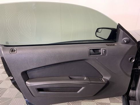 Used 2012 Ford Mustang GT image 16