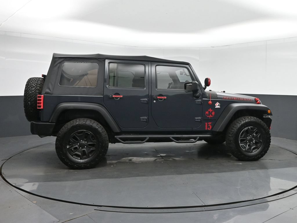 Used 2016 Jeep Wrangler Unlimited Rubicon w/ Connectivity Group AWD/4WD image 8