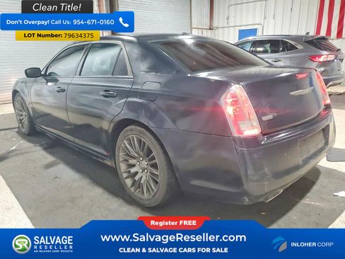 Used 2013 Chrysler 300 C image 3