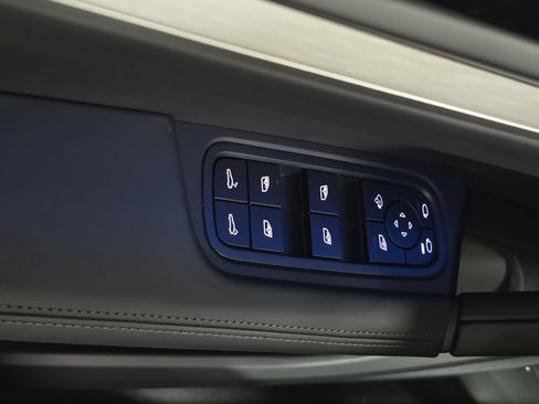 New 2026 Porsche Cayenne AWD/4WD image 21
