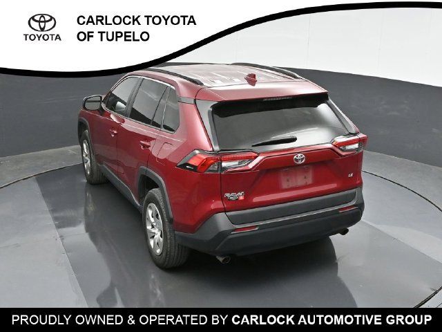 Used 2019 Toyota RAV4 LE FWD image 32
