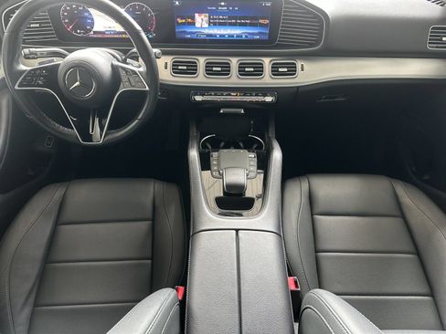 Used 2025 Mercedes-Benz GLE 350 4MATIC w/ Driver Assistance Package image 14