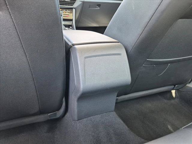 Used 2025 Volkswagen Jetta SE FWD image 18