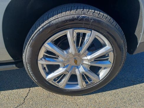 Used 2023 Chevrolet Suburban High Country w/ Premium Package 2 image 29