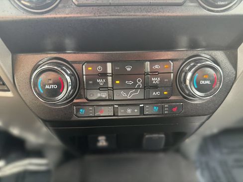 Used 2021 Ford F250 Lariat w/ Chrome Package AWD/4WD image 16