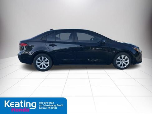 Used 2022 Toyota Corolla LE FWD image 4