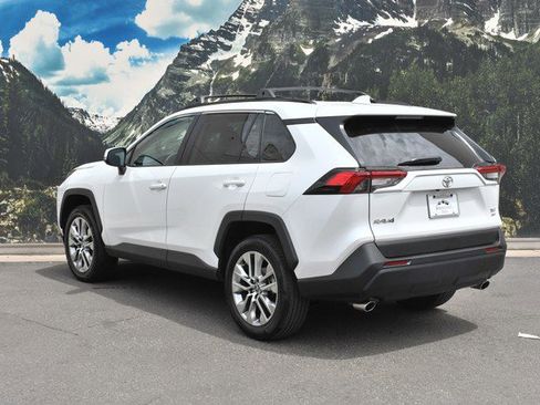 Certified 2023 Toyota RAV4 XLE Premium AWD/4WD image 9
