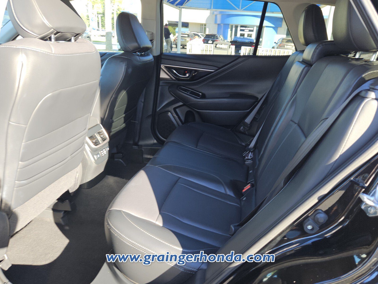 Used 2024 Subaru Outback Limited AWD/4WD image 11