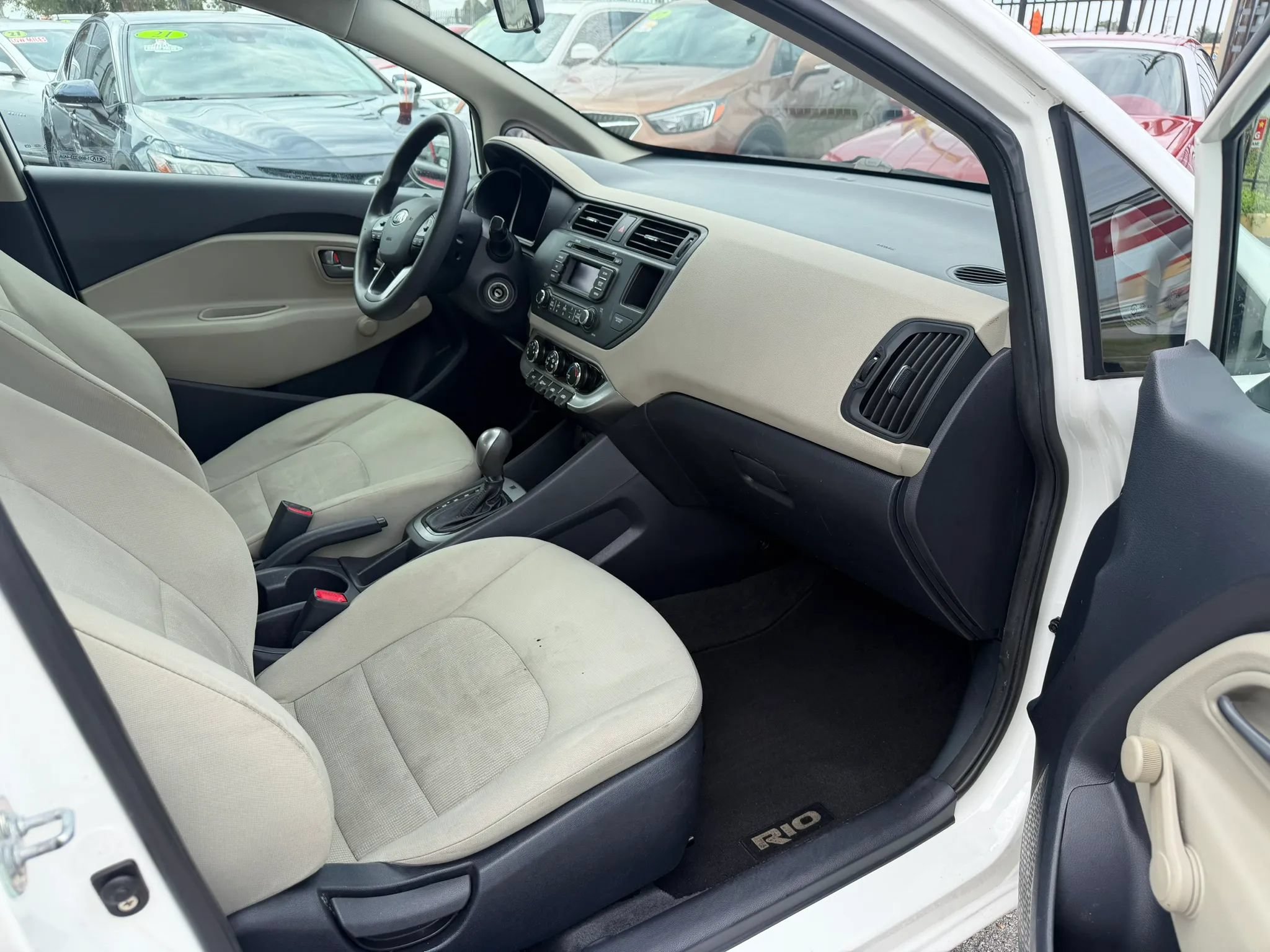 Used 2013 Kia Rio LX FWD image 10