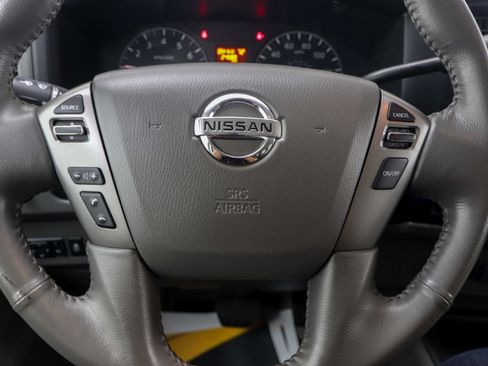 Used 2017 Nissan NV 3500 SL RWD image 20
