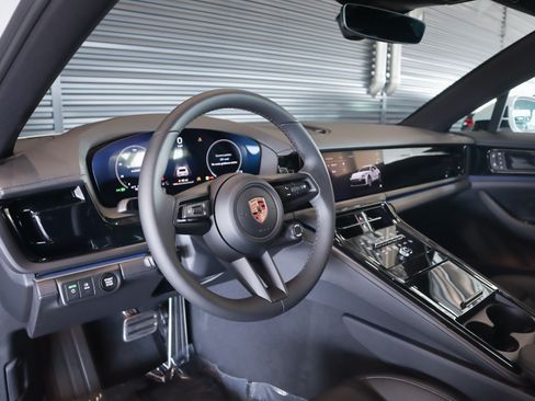 New 2026 Porsche Panamera 4 AWD/4WD image 4
