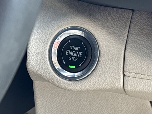 Used 2021 Buick Envision Avenir w/ Technology Package II AWD/4WD image 27